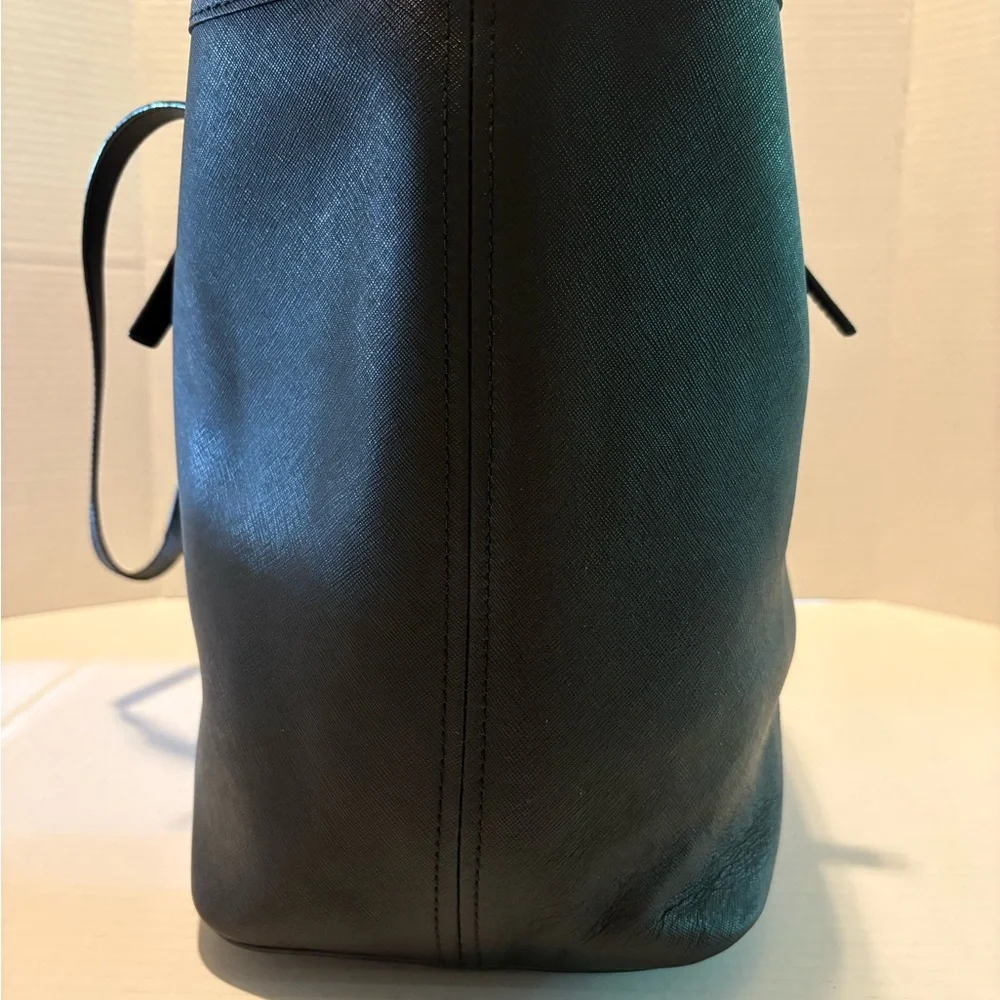 Michael Kors Black Tote Bag - Picture 5 of 12